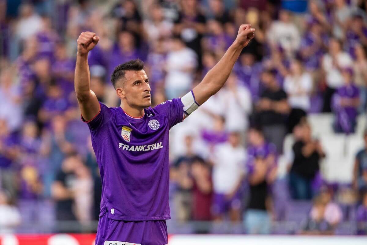 Manfred Fischer vom FK Austria Wien jubelt über den Sieg!